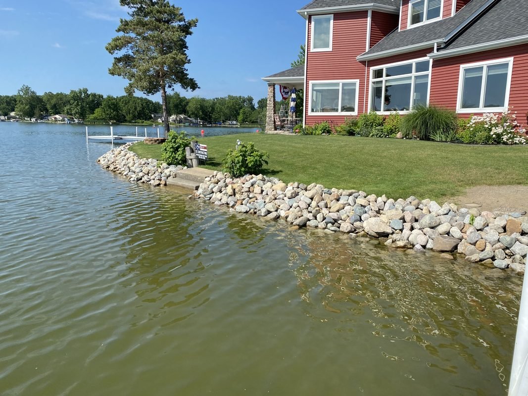 Stone retaining wall Northeast Indiana